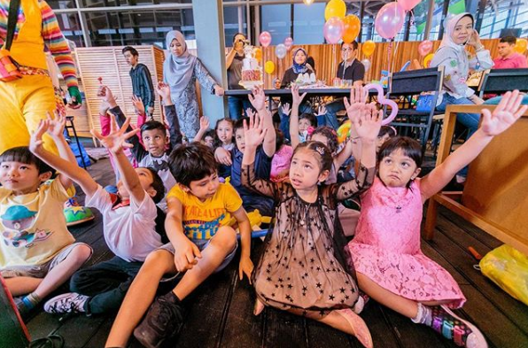 [GAMBAR] Meriah Sekitar Majlis Sambutan Hari Jadi Anak 